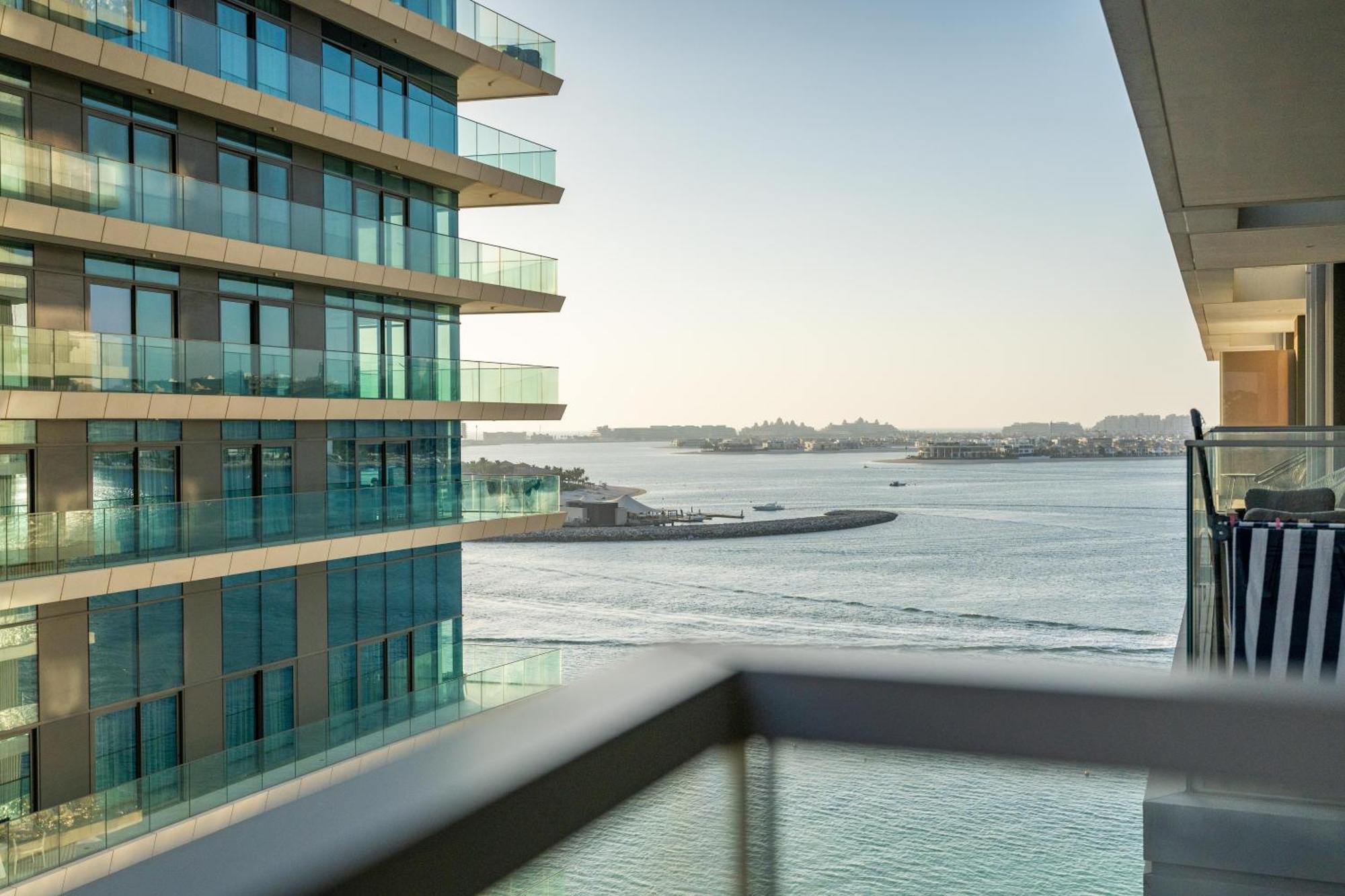 White Sage Sun And 1br At Isle Emaar Beachfront Appartement Dubaï